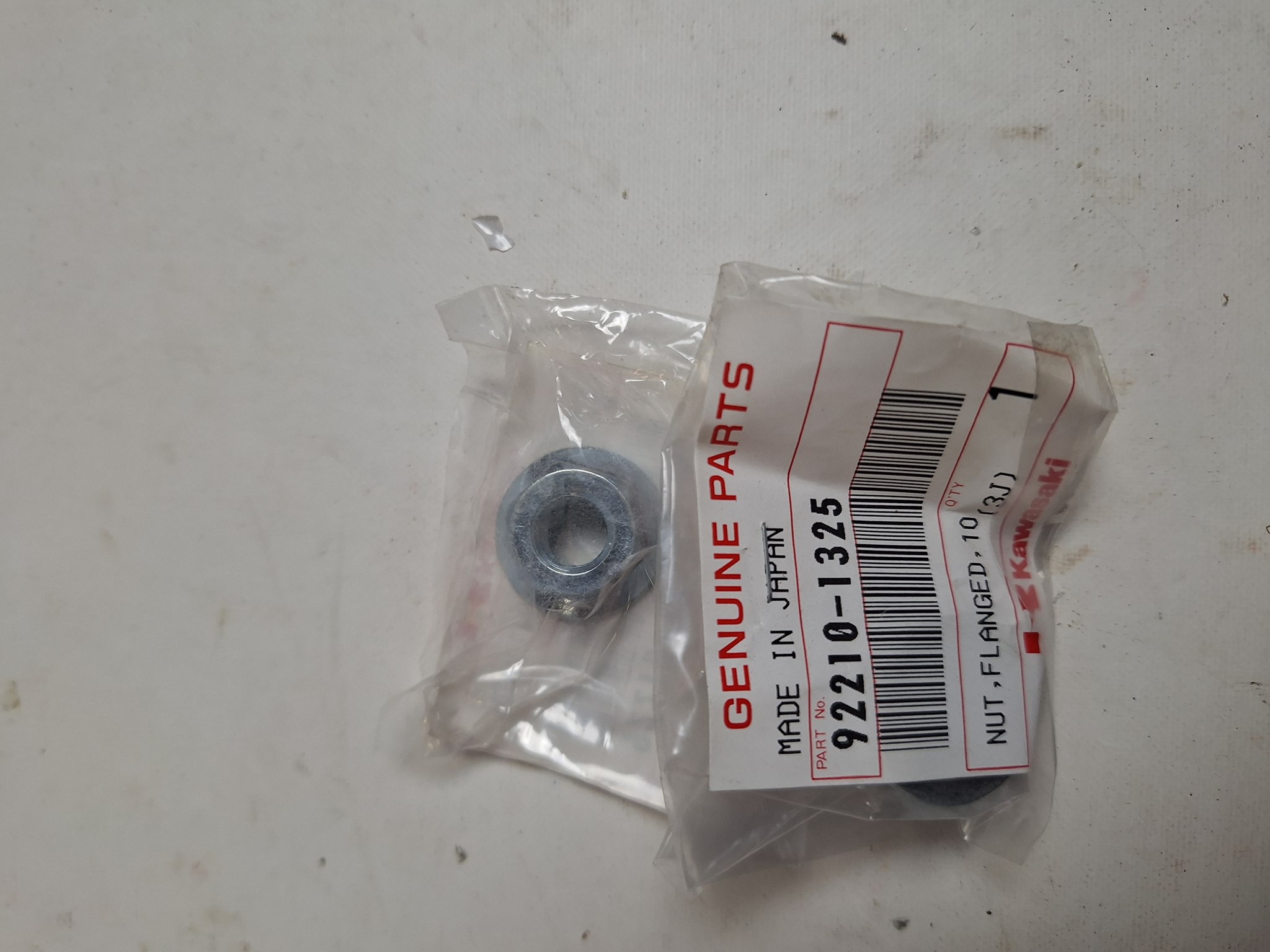Picture of Kawasaki  Hutmutter  92210-1325